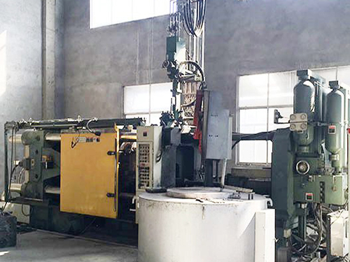 800T 冷室壓鑄機